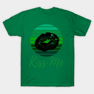 Kiss Me St Patricks Retro Sunset T-Shirt